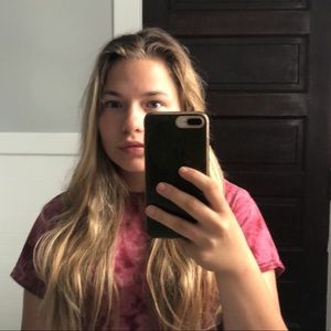 Meet your Posher, Alexis